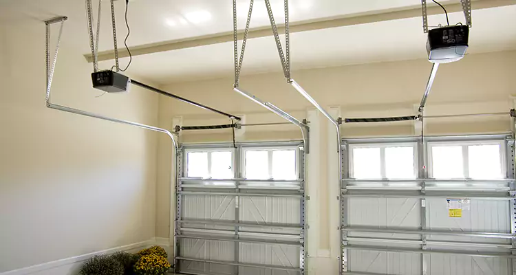 Residential Emergency Garage Door Repair in Bayshore Gardens, FL