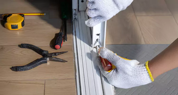 Screen Door Wheel Replacement in Bayshore Gardens, FL