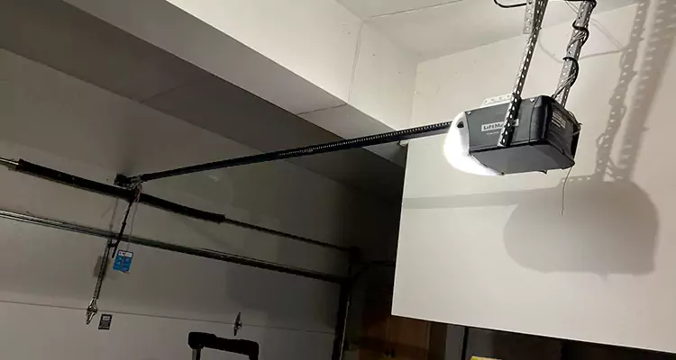 Linear Garage Door Opener Repair in Bayshore Gardens, FL