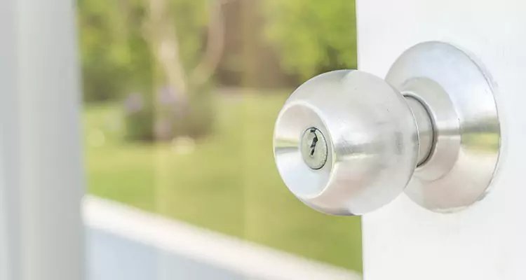 Patio Door Mechanism Jammed in Bayshore Gardens, FL