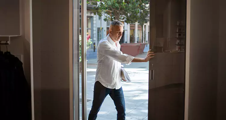 Track Cleaning and Repair for Stuck Doors in Bayshore Gardens, FL