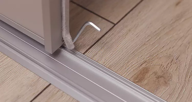 Squeaky Sliding Door Repair in Bayshore Gardens, FL