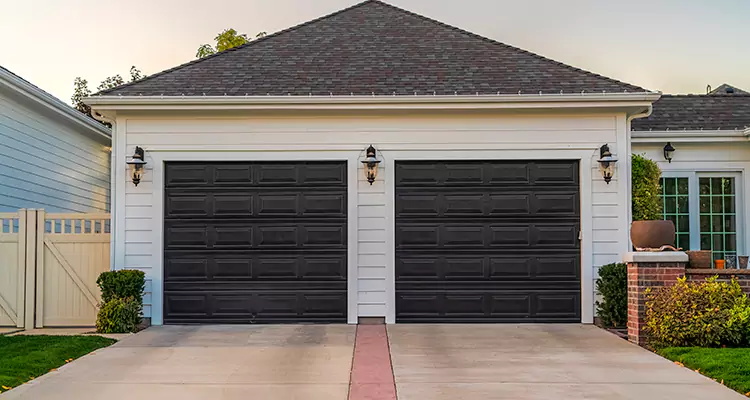 Residential Local Garage Door Repair in Bayshore Gardens, FL